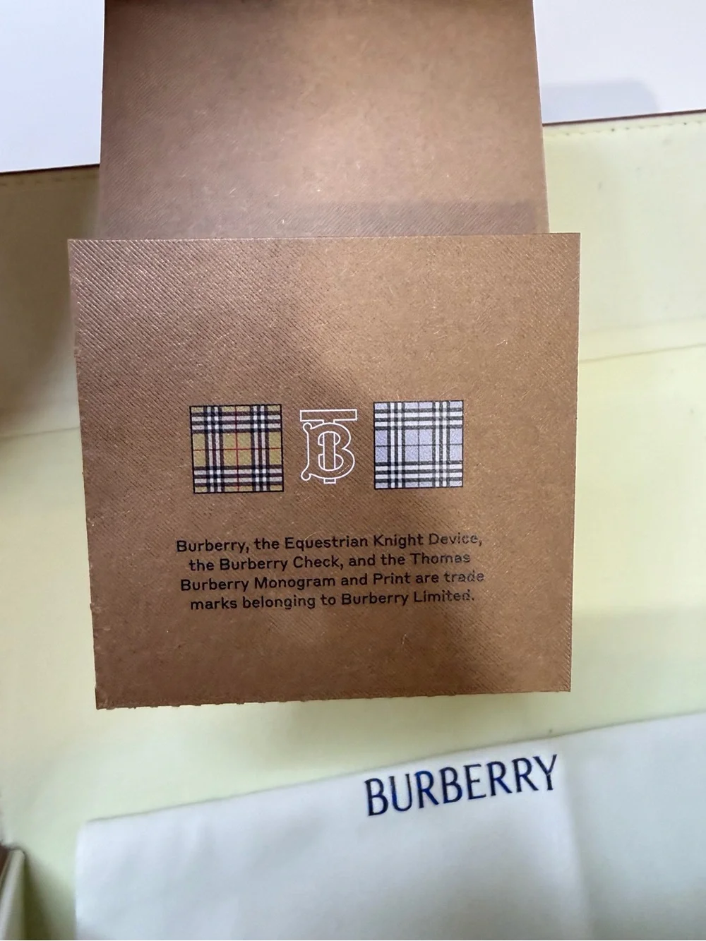 Burberry Leather Sunglasses Case Tan Camel London England Box Dust Bag Set
